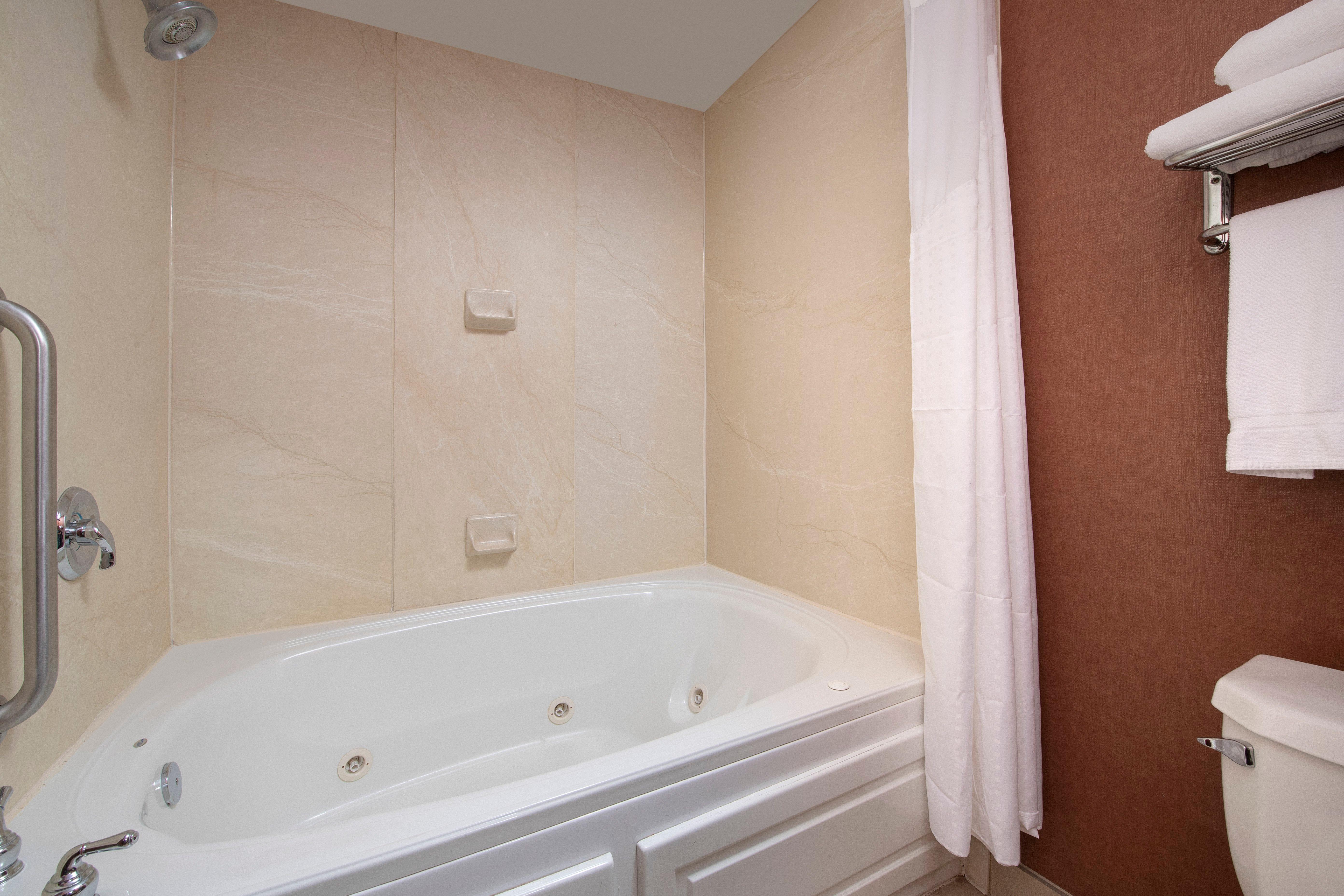 Holiday Inn Express & Suites By Ihg Chambersburg By Ihg Exterior photo