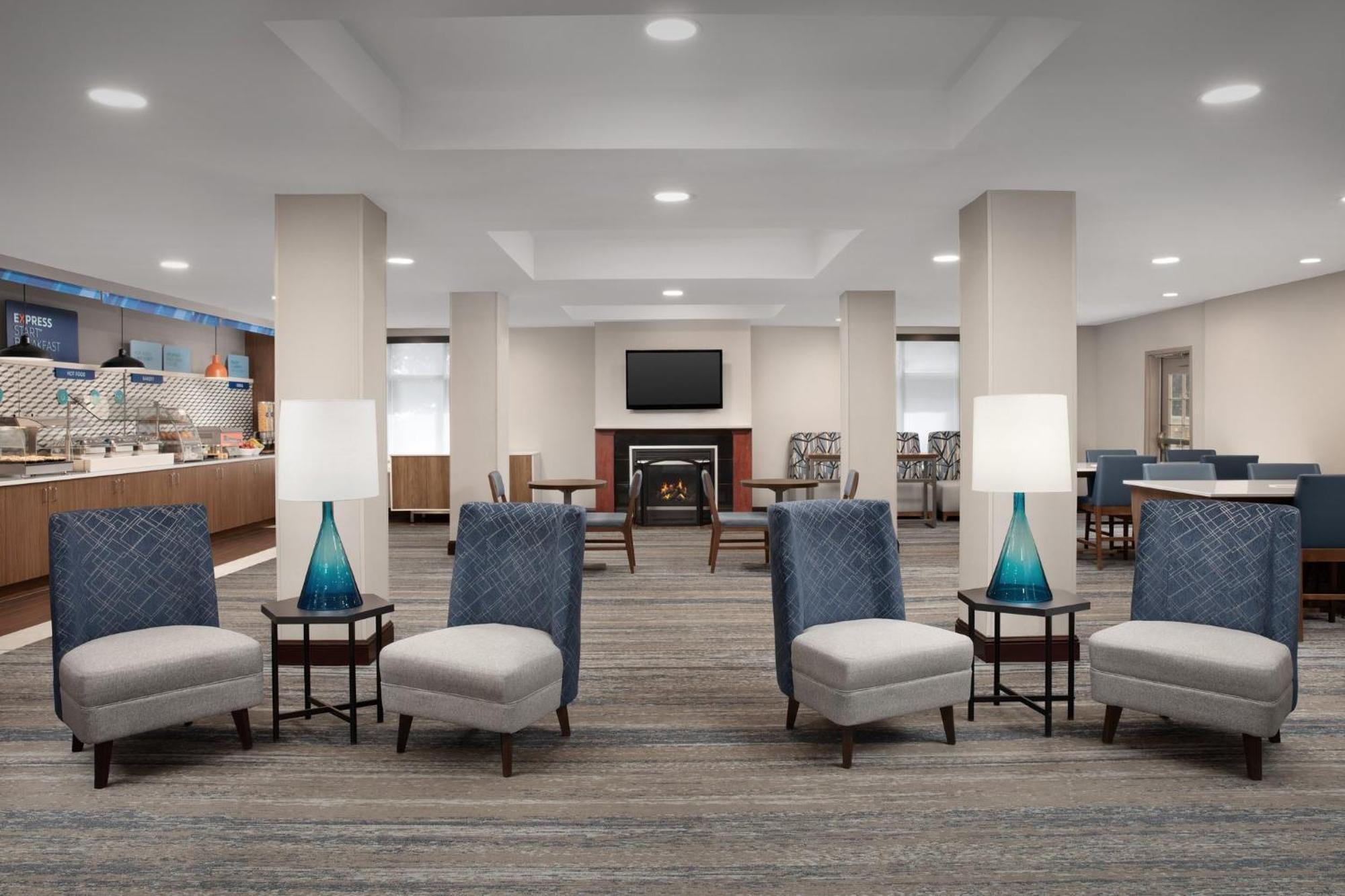 Holiday Inn Express & Suites By Ihg Chambersburg By Ihg Exterior photo