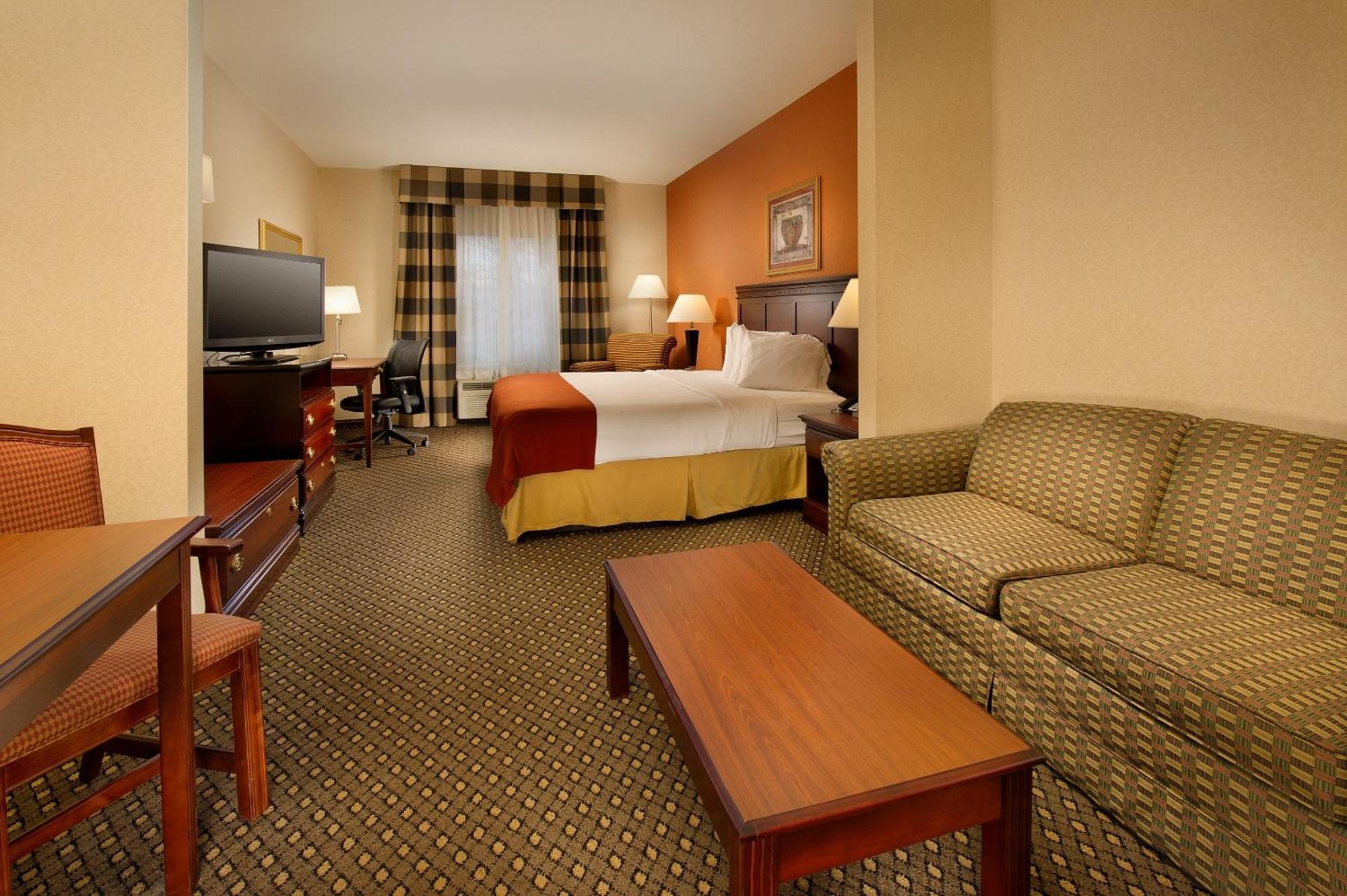 Holiday Inn Express & Suites By Ihg Chambersburg By Ihg Exterior photo