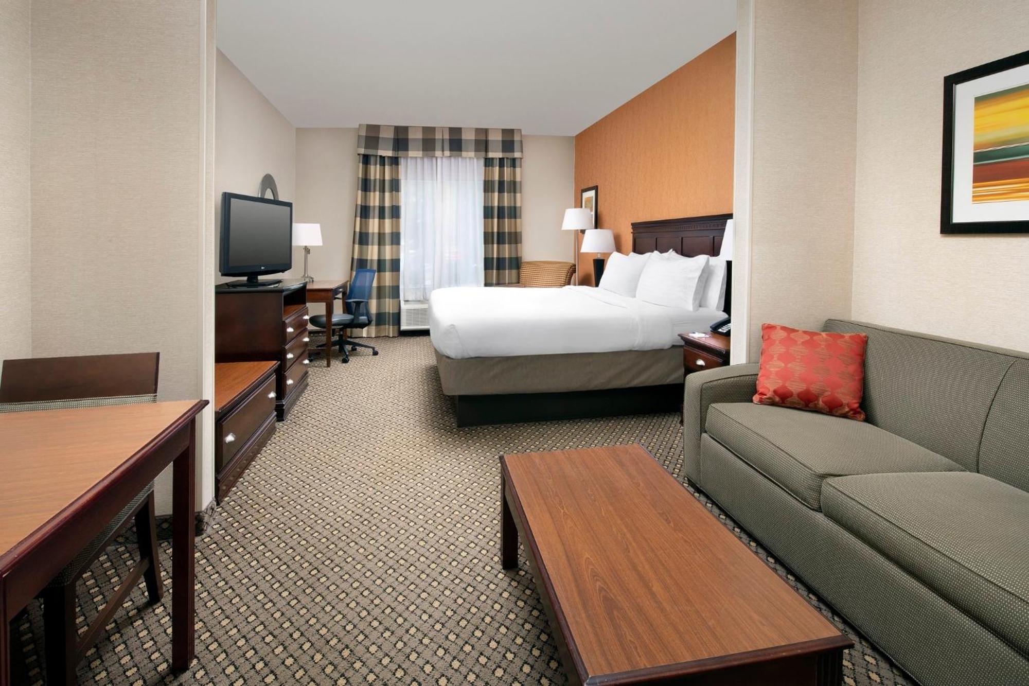 Holiday Inn Express & Suites By Ihg Chambersburg By Ihg Exterior photo