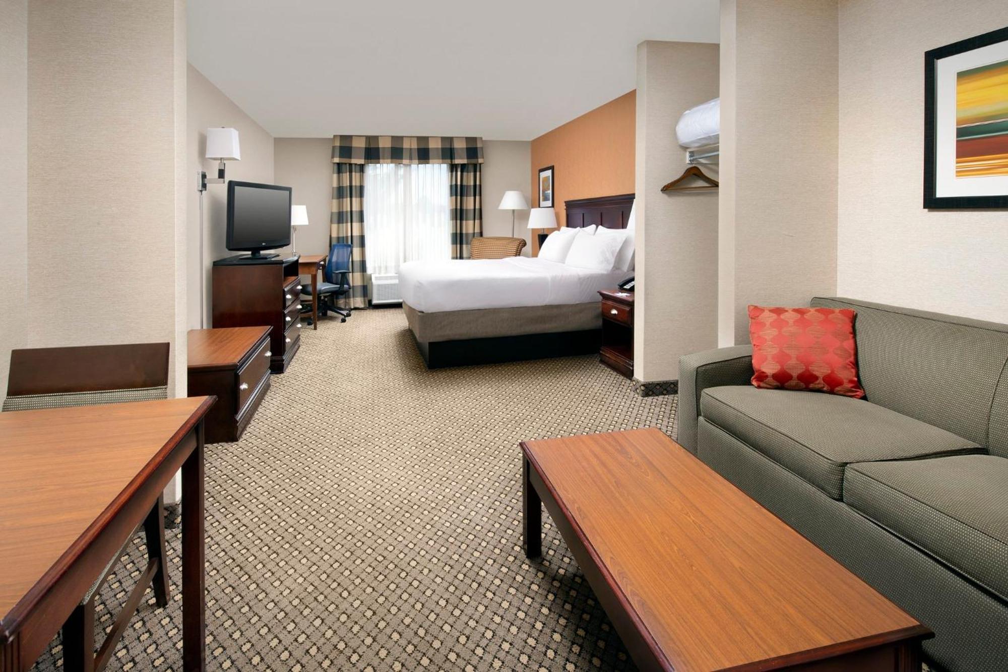 Holiday Inn Express & Suites By Ihg Chambersburg By Ihg Exterior photo