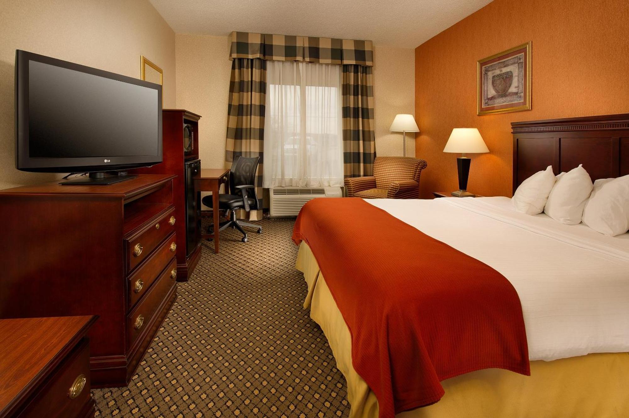 Holiday Inn Express & Suites By Ihg Chambersburg By Ihg Exterior photo